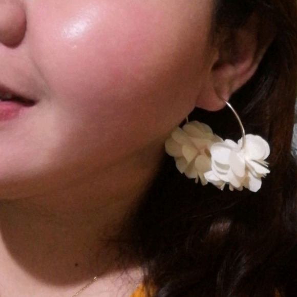 Gold Hoop statement earrings flower ivory Petals wedding fabric 💖2/$30 - Picture 6 of 12
